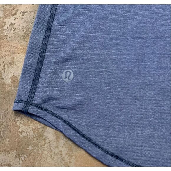 NWOT LULULEMON Hot Like Agni Singlet BLUE SEAMLESS TANK TOP SZ 6 - Picture 3 of 6